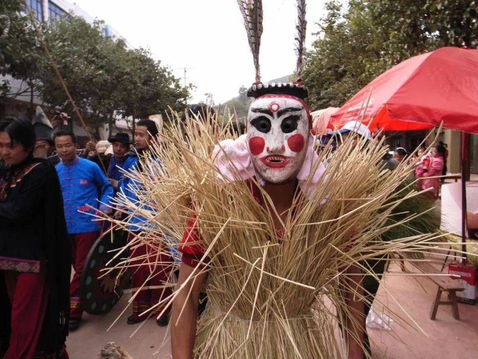 澳洲幸运5计划观看方法-听云南 | 彝族大锣笙 一种兼具祭祀性和娱乐性的舞蹈